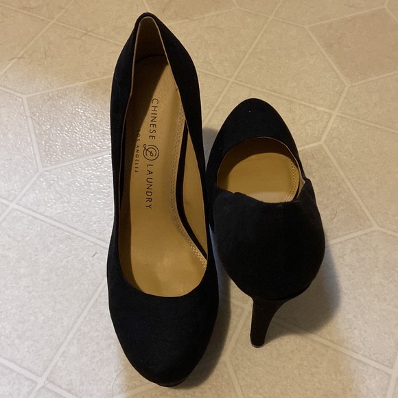 Chinese Laundry heels, size 7.5 in Women’s. - Picture 2 of 3